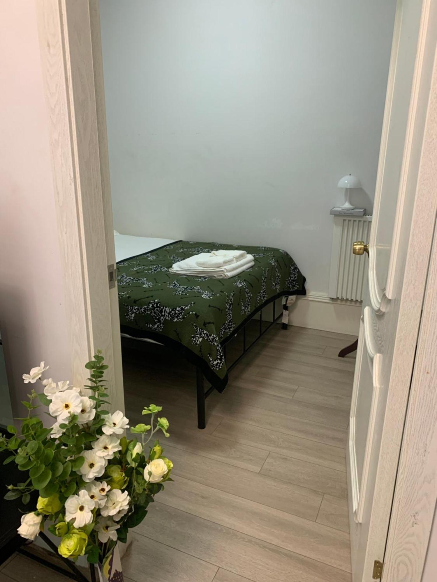 Historical 1 Living And 1 Bedroom With Garden View Near Jiashan Road And Hengshan Rd Shanghai